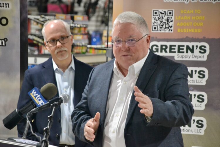 Governor highlights Local Business During Parkersburg Stop